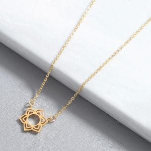 Karma Lotus Çiçeği Gümüş Kolye